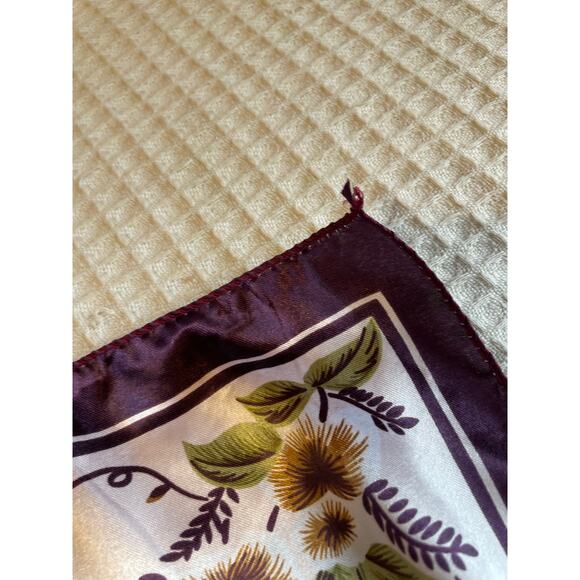 VTG Silky Cottage Core Floral Purple & White Square Neck Scarf - Picture 6 of 11